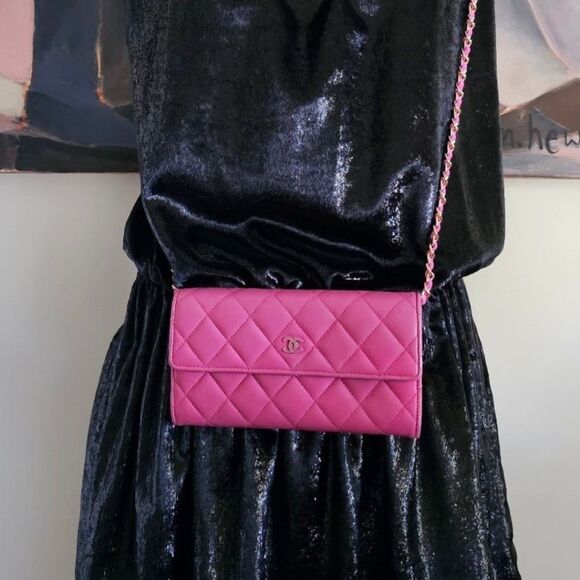 CHANEL Fuchsia Quilted Crossbody Bag - Picture 2 of 4